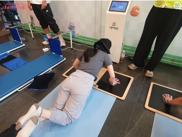 서울체력장에서 자체 체력측정장비 현장 측정 진행